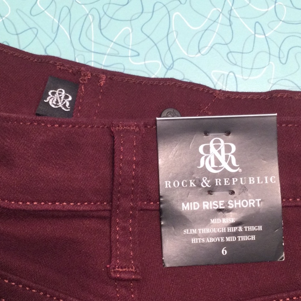 Rock & Republic Kimber Mid -Rise Short Plum Pie - Picture 4 of 9